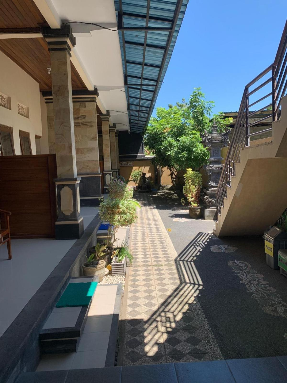 Jepun Inn Padangbai  Buitenkant foto